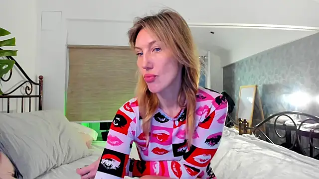 ElizaMayers online show from March 14, 9:15 am