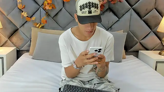 Buda and Cataleya  online show from November 4, 3:44 pm