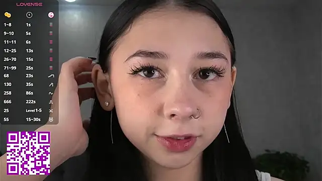 AislyEmbury online show from October 31, 5:30 am