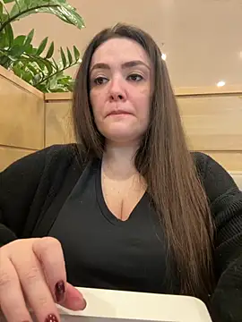 Sophie Eaton online show from October 30, 8:31 pm