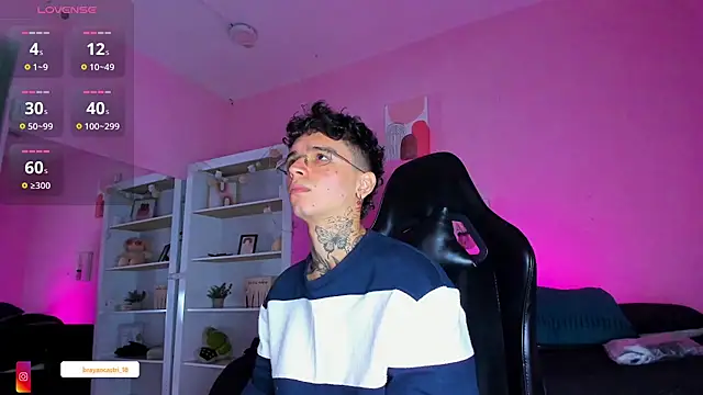 Ian Castillo  online show from December 18, 11:16 am