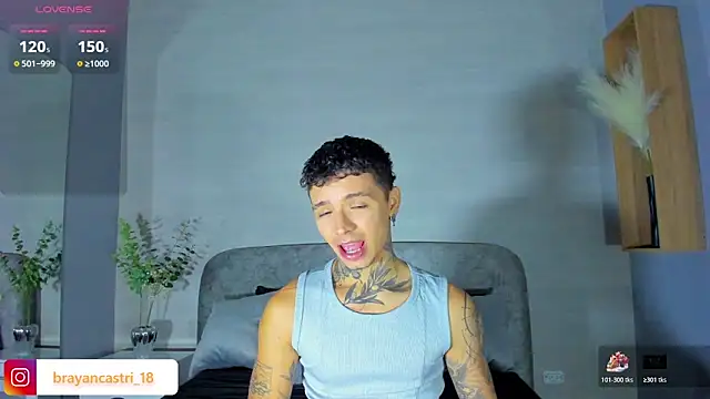 Snapshot of Ian_Castillo_ chatting on May 30, 11:18 am Ian Castillo online show from May 30, 11:18 am