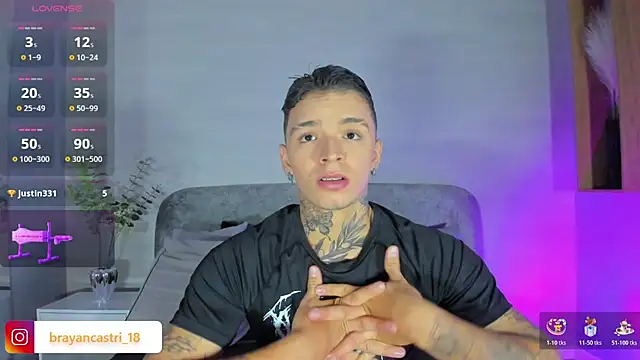 Snapshot of Ian_Castillo_ chatting on June 6, 11:37 am Ian Castillo online show from June 6, 11:37 am