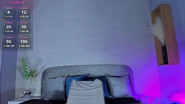 Snapshot of Ian_Castillo_ chatting on July 6, 11:18 am Ian Castillo online show from July 6, 11:18 am
