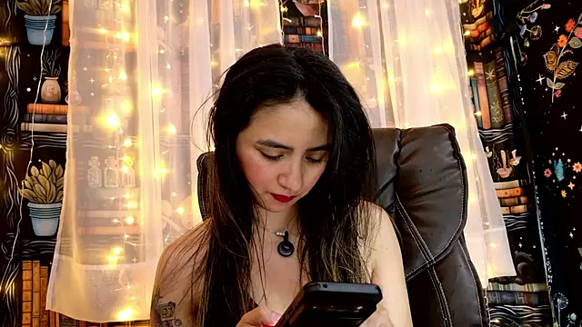 Snapshot of julietta___jackson chatting on June 11, 5:22 pm julietta jackson online show from June 11, 5:22 pm