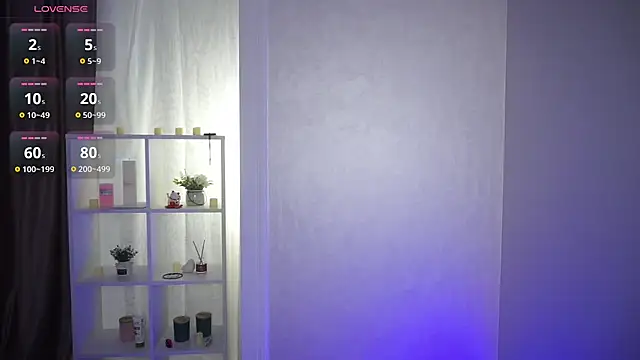 Snapshot of Azure_eyes chatting on June 2, 5:31 am Azure eyes online show from June 2, 5:31 am