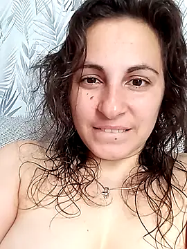 ShelaDiass online show from October 11, 6:01 am