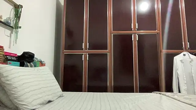 Snapshot of alessandromori91 chatting on June 15, 12:13 am alessandromori91 online show from June 15, 12:13 am