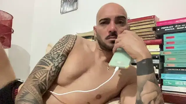 Snapshot of alessandromori91 chatting on June 19, 10:13 pm alessandromori91 online show from June 19, 10:13 pm