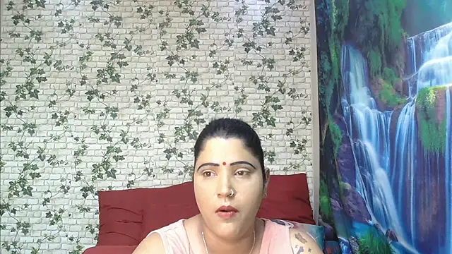 Snapshot of XIndianintimacy chatting on March 23, 12:04 am XIndianintimacy online show from March 23, 12:04 am