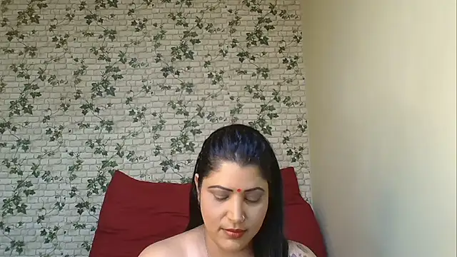 Snapshot of XIndianintimacy chatting on October 24, 7:10 pm XIndianintimacy online show from October 24, 7:10 pm