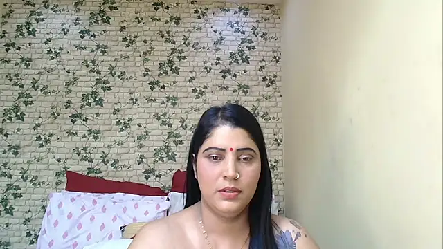 Snapshot of XIndianintimacy chatting on June 4, 6:25 pm XIndianintimacy online show from June 4, 6:25 pm
