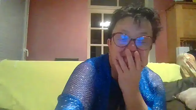 Vandeae44 online show from May 4, 7:54 pm