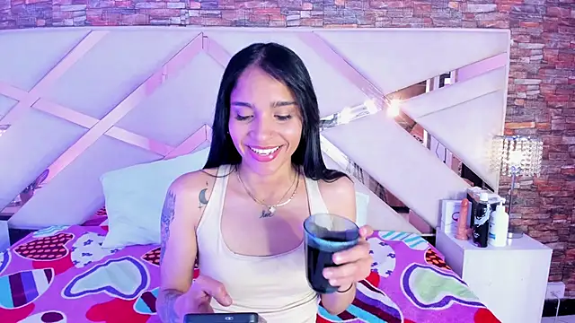 sophie pariss online show from November 6, 1:39 am