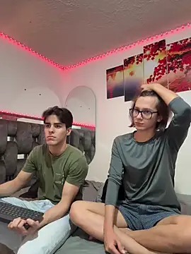 Alex and Fabian online show from March 1, 4:58 am