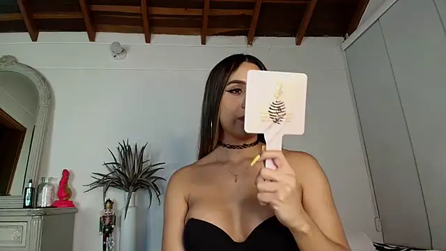 Snapshot of sahara_sweet00 chatting on January 19, 1:10 am sahara sweet00 online show from January 19, 1:10 am