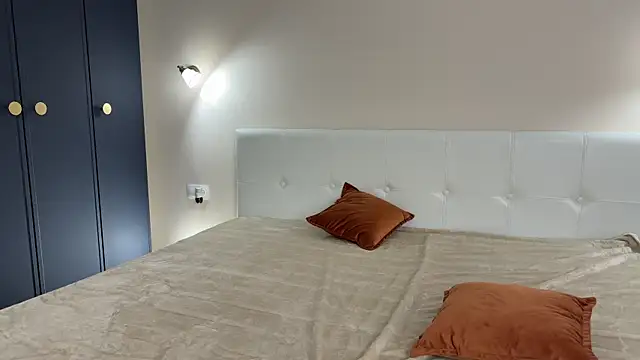 oypo online show from November 28, 4:53 pm