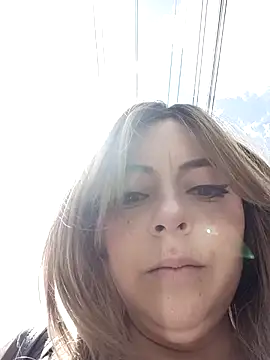 madelaine- online show from December 14, 4:45 pm