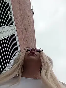 madelaine- online show from March 8, 7:06 pm