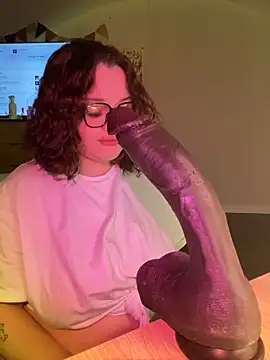 DaisyBooom online show from March 1, 7:04 pm