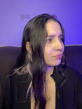 valentina jonnes1 online show from April 26, 3:37 am