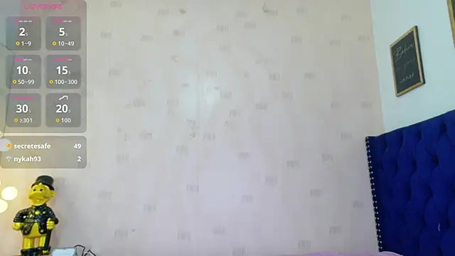 Snapshot of littleebonymommy chatting on June 29, 7:14 pm littleebonymommy online show from June 29, 7:14 pm