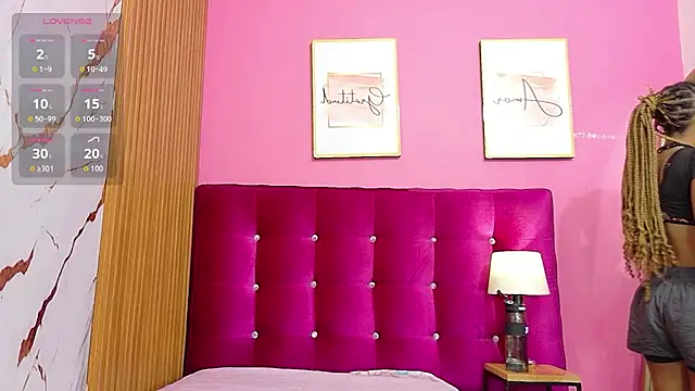 Snapshot of littleebonymommy chatting on July 31, 7:24 pm littleebonymommy online show from July 31, 7:24 pm