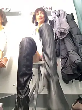 bigbabykiki online show from December 16, 9:14 am