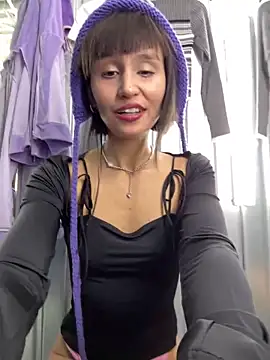 bigbabykiki online show from December 17, 9:17 am