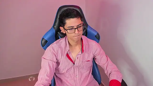 Snapshot of Ethan_Sai___ chatting on January 10, 1:32 am Ethan Sai online show from January 10, 1:32 am