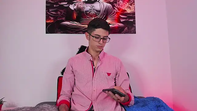 Snapshot of Ethan_Sai___ chatting on February 7, 8:31 pm Ethan Sai online show from February 7, 8:31 pm