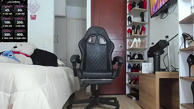 SophieBaker   online show from February 27, 2:22 am