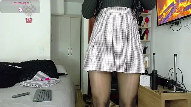 SophieBaker   online show from April 18, 2:04 am