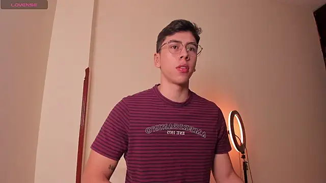 Snapshot of Alexx_oconnor chatting on February 3, 1:19 pm Alexx oconnor online show from February 3, 1:19 pm