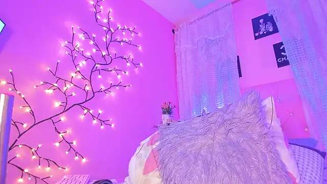 Snapshot of Dulce_Girl_ chatting on March 6, 3:35 am Dulce Girl online show from March 6, 3:35 am