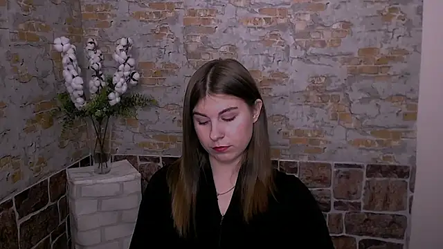 Snapshot of Sweet_Doll_Luna chatting on December 21, 4:03 pm Sweet Doll Luna online show from December 21, 4:03 pm