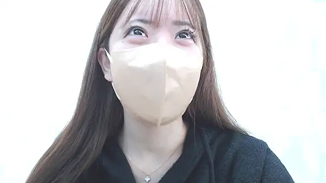 LOVE MOMO LOVE online show from December 22, 11:33 am