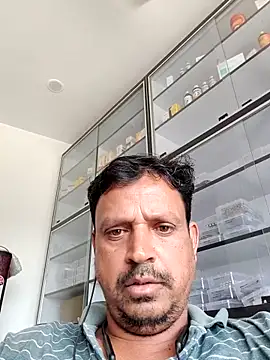 Snapshot of Raj1043 chatting on June 5, 6:42 am Raj1043 online show from June 5, 6:42 am
