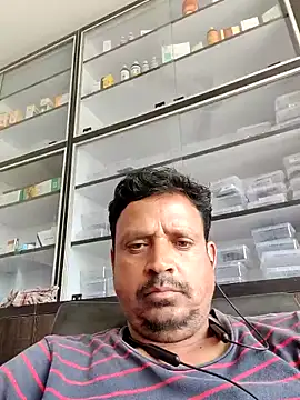 Snapshot of Raj1043 chatting on June 7, 6:17 am Raj1043 online show from June 7, 6:17 am