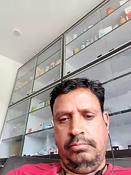 Snapshot of Raj1043 chatting on June 10, 5:39 am Raj1043 online show from June 10, 5:39 am
