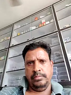 Snapshot of Raj1043 chatting on June 11, 6:44 am Raj1043 online show from June 11, 6:44 am