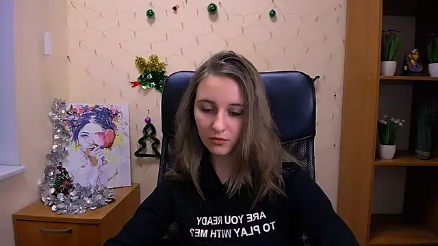 Snapshot of _Nicole_new chatting on December 17, 4:00 pm  Nicole new online show from December 17, 4:00 pm