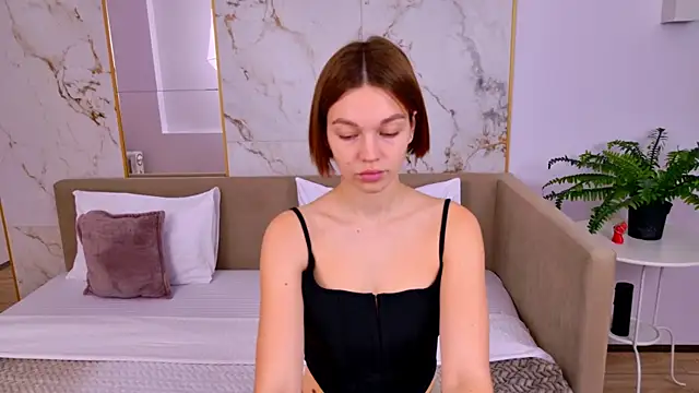 Snapshot of DanaLoved chatting on December 5, 7:16 am DanaLoved online show from December 5, 7:16 am