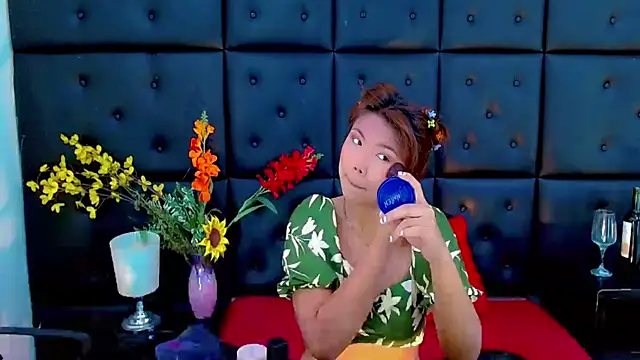 Snapshot of Isalombardi chatting on February 10, 2:59 am Isalombardi online show from February 10, 2:59 am