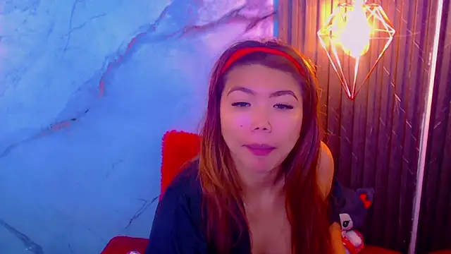 Snapshot of Isalombardi chatting on April 10, 2:39 am Isalombardi online show from April 10, 2:39 am