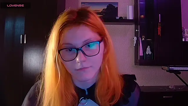 Snapshot of little_witch_sofia chatting on March 16, 7:27 pm little witch sofia online show from March 16, 7:27 pm