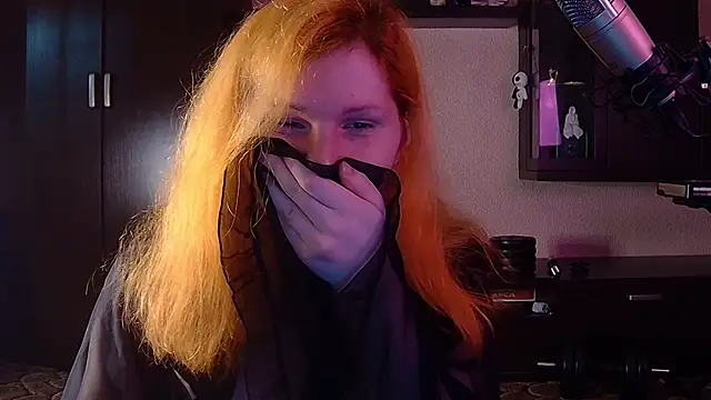 Snapshot of little_witch_sofia chatting on March 22, 7:42 pm little witch sofia online show from March 22, 7:42 pm