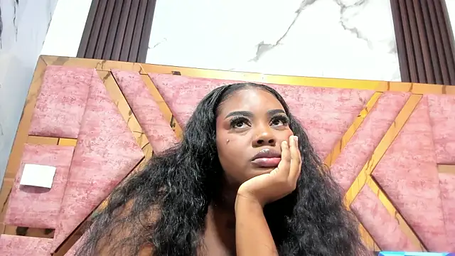 mia alvares online show from April 8, 11:32 am