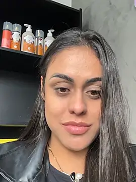 Snapshot of amorinha99 chatting on May 25, 6:03 pm amorinha99 online show from May 25, 6:03 pm