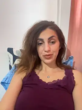 EmaSkyes online show from November 21, 7:29 am